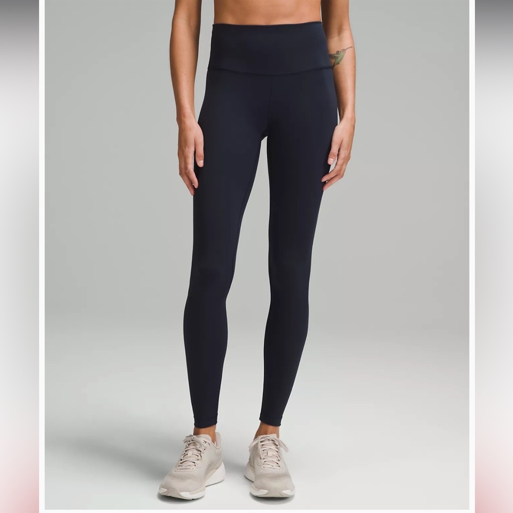 710. Lululemon athletica Wunder train HR tight 28” size 4 true navy NWT 💙